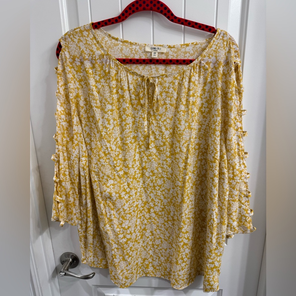 Como Blu Plus Size 2X Yellow and White Floral Top